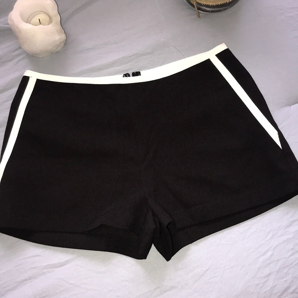✨NEW✨ black dress shorts